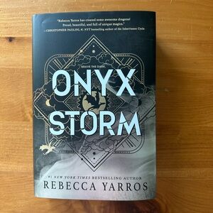 Onyx Storm Book by Rebecca Yarros (Deluxe Limited Edition)